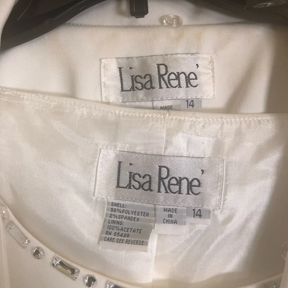 Lisa Rene White Women's Skirt Set with Decorative Belt